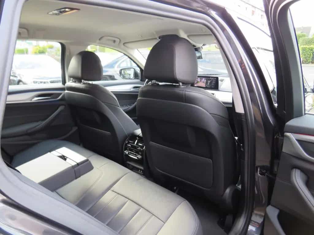 BMW 5 Series touring *1.HAND *AHK *KAMERA *LED 12/2020-photo-18