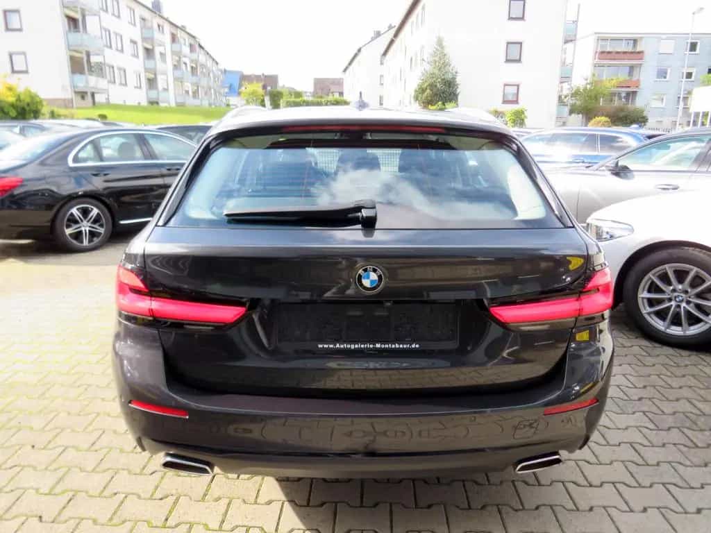 BMW 5 Series touring *1.HAND *AHK *KAMERA *LED 12/2020-photo-4