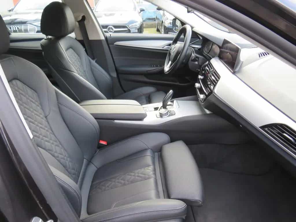 BMW 5 Series touring *1.HAND *AHK *KAMERA *LED 12/2020-photo-9
