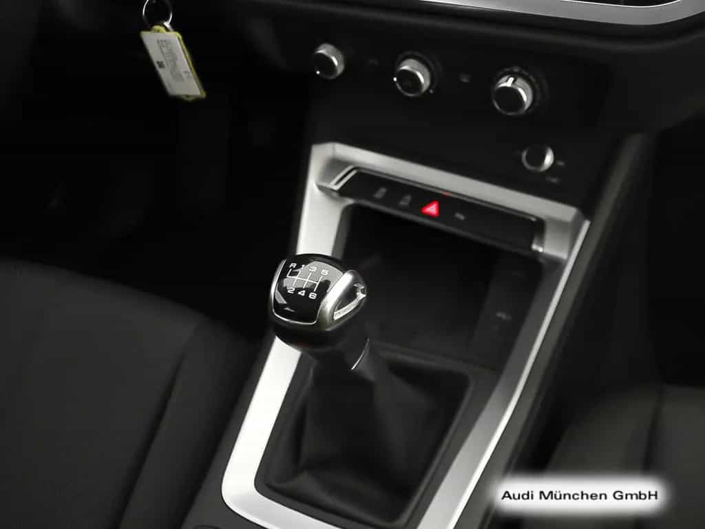 Audi Q3 35 TFSI AHK/Navi+/Virtual 05/2021-photo-17
