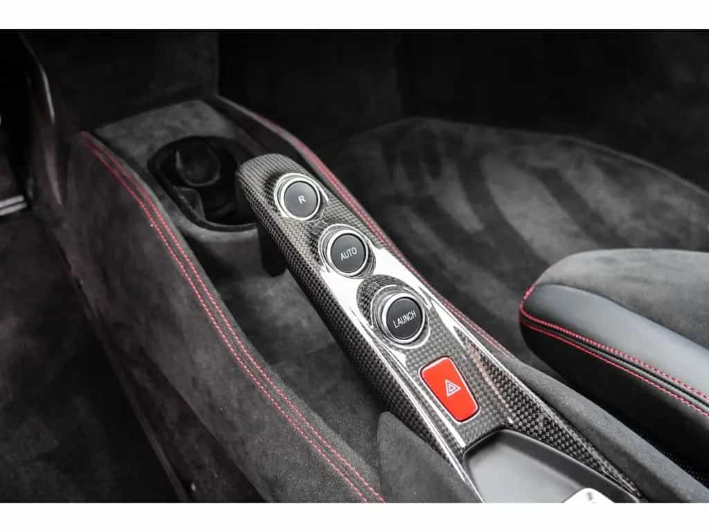 Ferrari F8 Tributo *Carbon+LED*Lift*Racingsitze*Alcantar 05/2021-photo-18