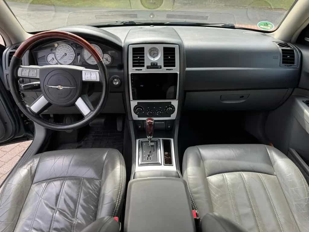 Chrysler 300C Touring 3.5 V6 AWD Autom. - 10/2006-photo-7