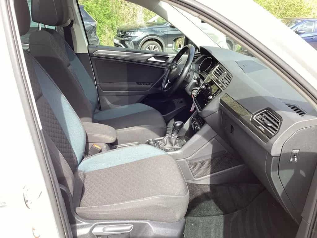 Volkswagen Tiguan 2.0TSI DSG IQ.Drive Pano LED Kamera 02/2020-photo-12