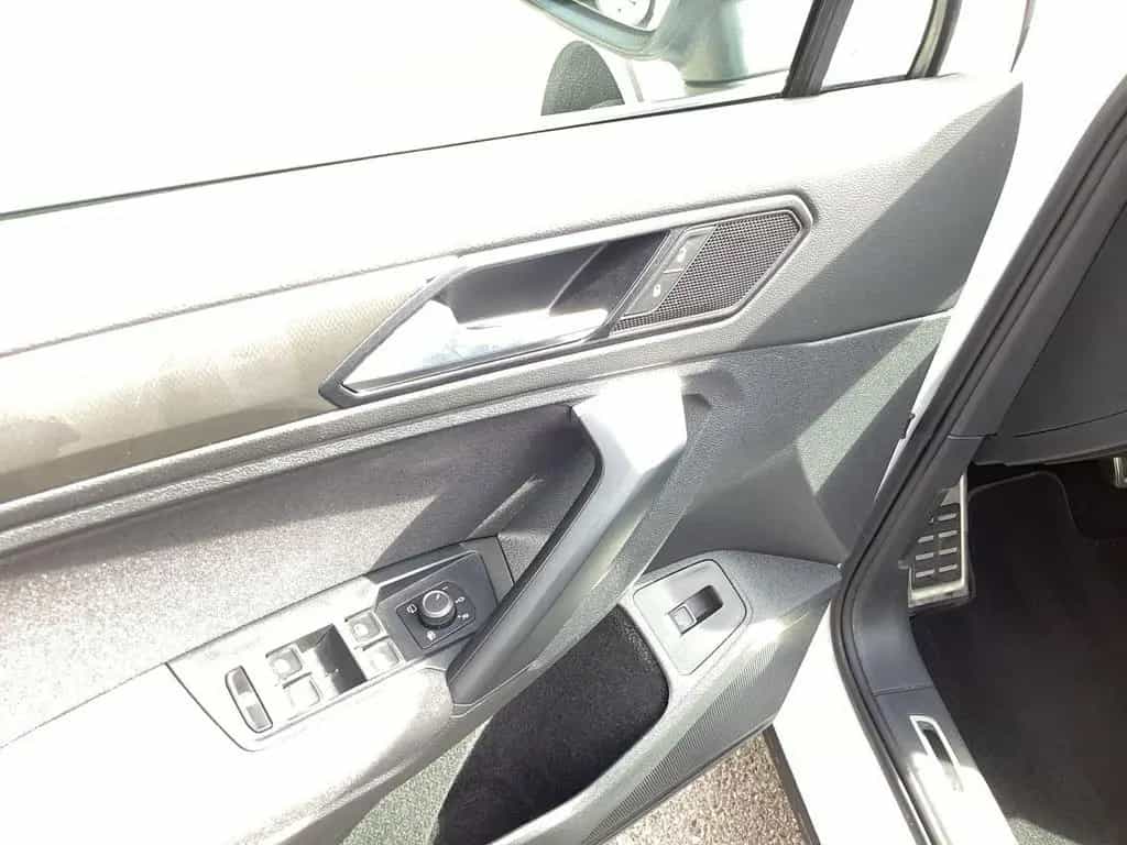 Volkswagen Tiguan 2.0TSI DSG IQ.Drive Pano LED Kamera 02/2020-photo-13