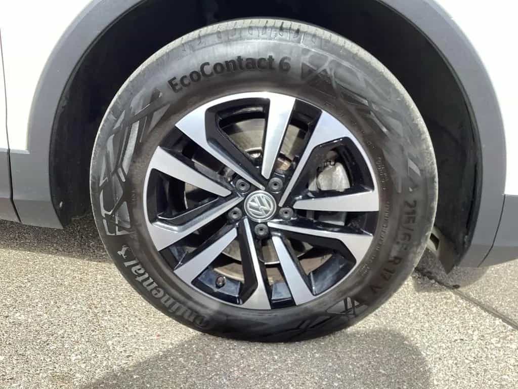 Volkswagen Tiguan 2.0TSI DSG IQ.Drive Pano LED Kamera 02/2020-photo-14