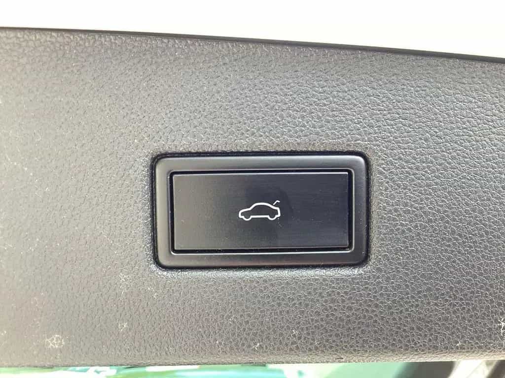 Volkswagen Tiguan 2.0TSI DSG IQ.Drive Pano LED Kamera 02/2020-photo-17