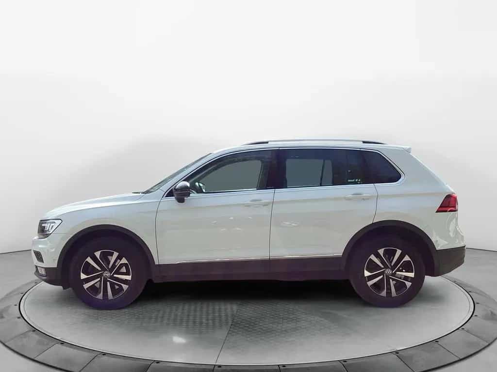 Volkswagen Tiguan 2.0TSI DSG IQ.Drive Pano LED Kamera 02/2020-photo-2
