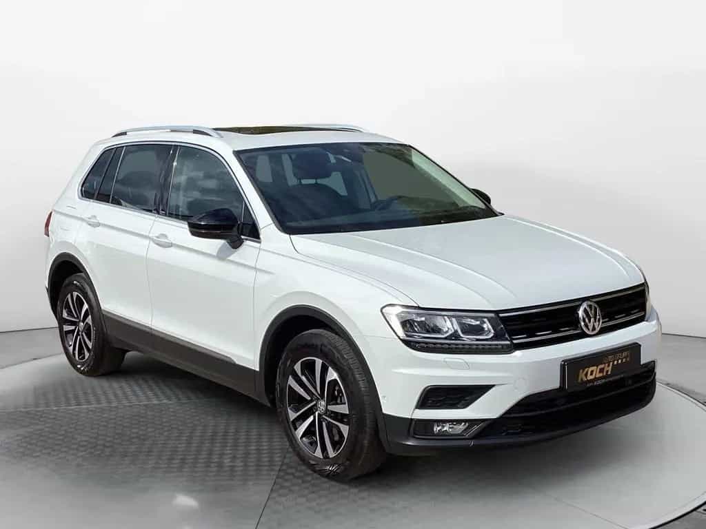 Volkswagen Tiguan 2.0TSI DSG IQ.Drive Pano LED Kamera 02/2020-photo-4