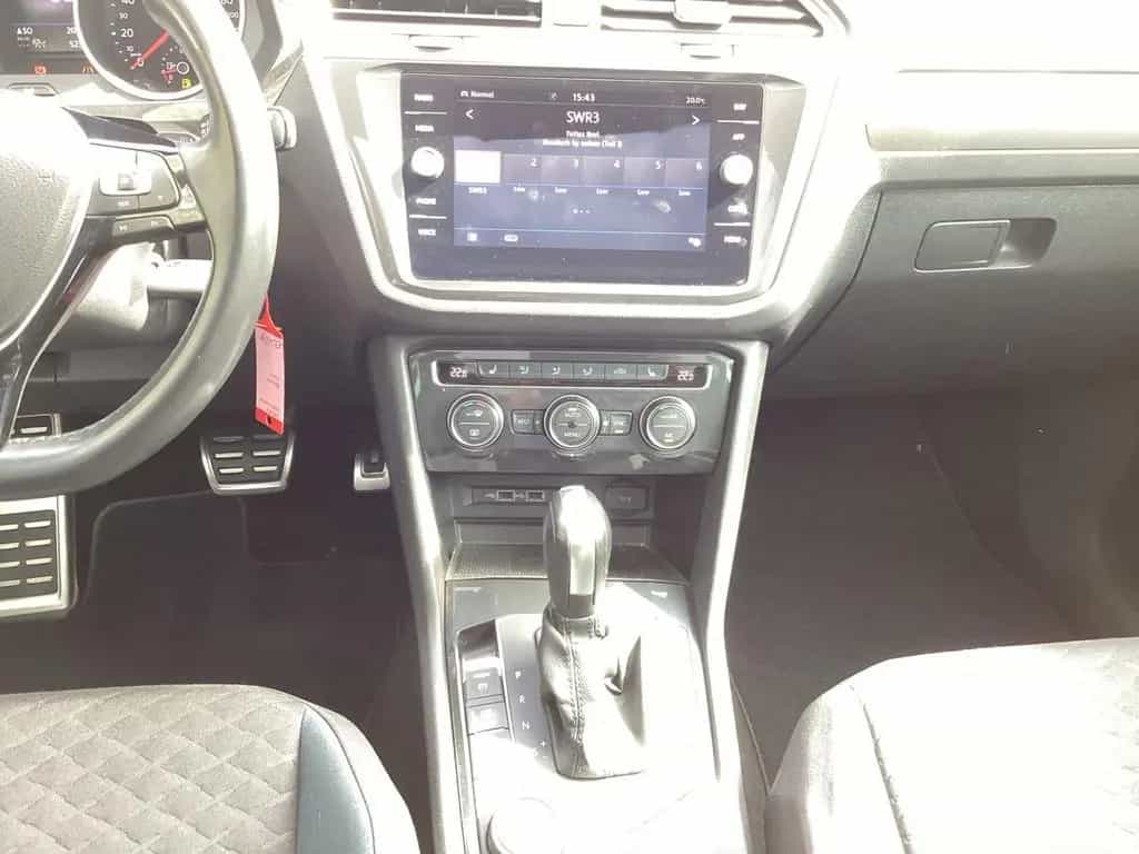 Volkswagen Tiguan 2.0TSI DSG IQ.Drive Pano LED Kamera 02/2020-photo-8