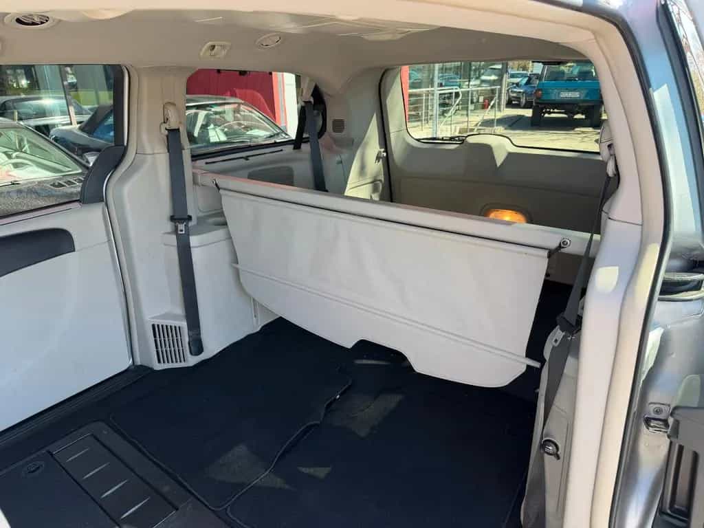 Lancia Voyager Gold- scheckheft - Bestzustand ! 06/2012-photo-15