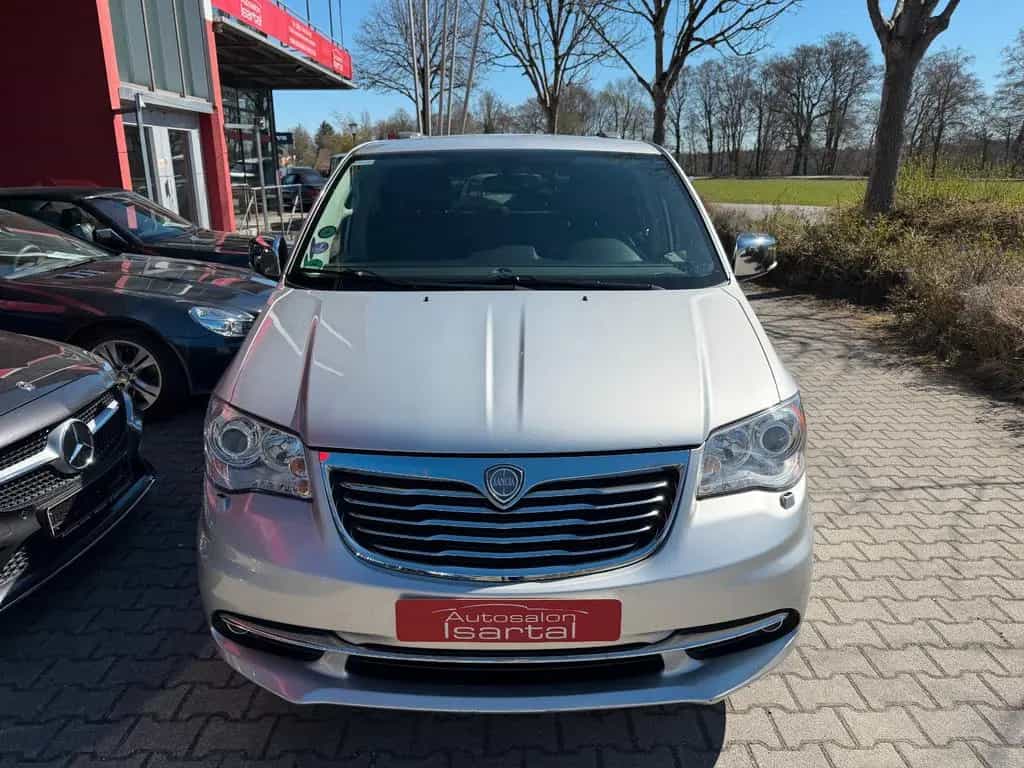Lancia Voyager Gold- scheckheft - Bestzustand ! 06/2012-photo-2