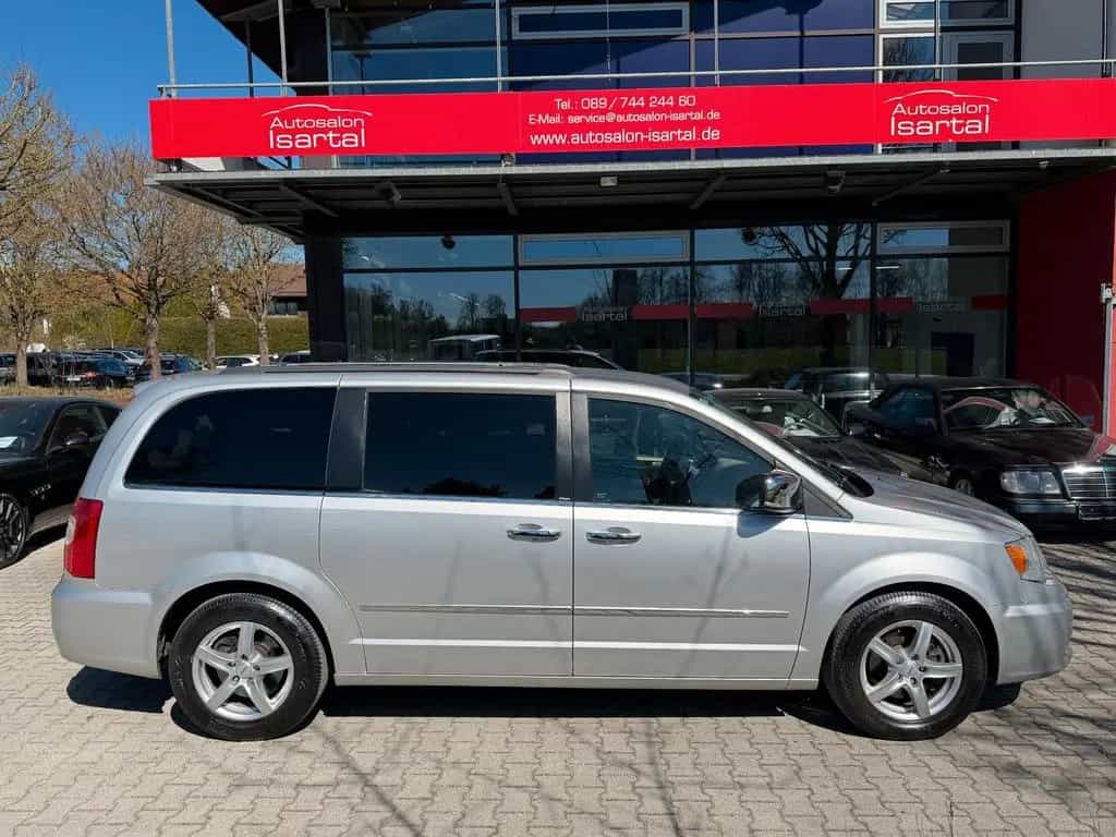 Lancia Voyager Gold- scheckheft - Bestzustand ! 06/2012-photo-6