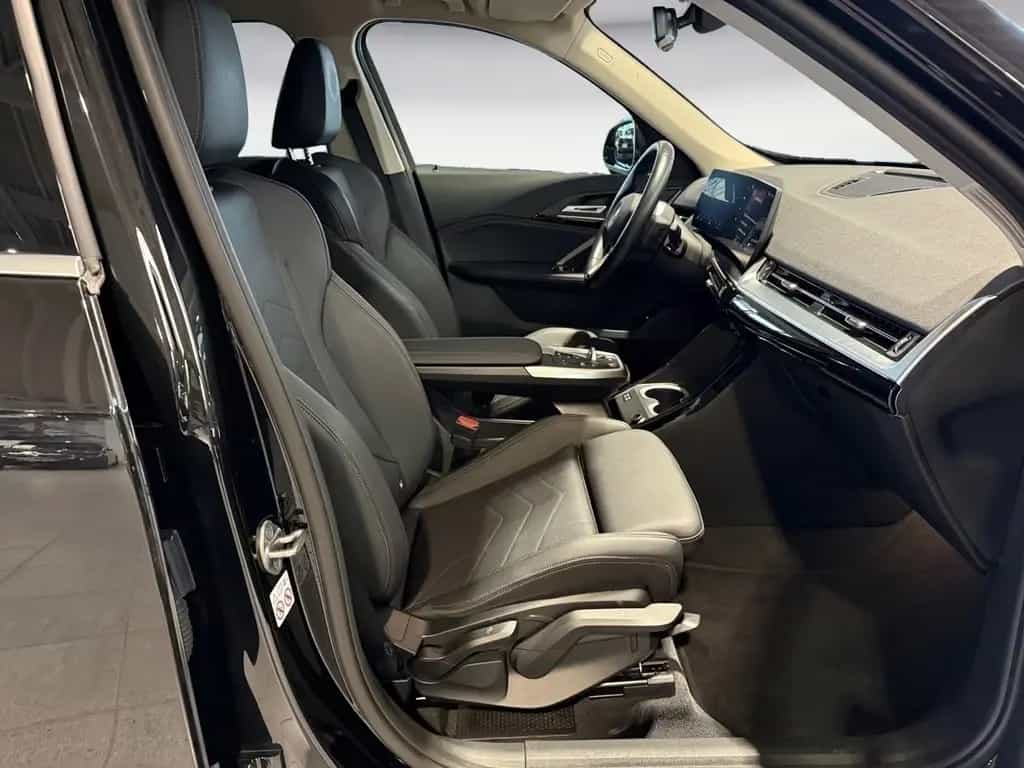 BMW X1 sDrive18d Steptronic Komfortzugang ACC 10/2022-photo-3