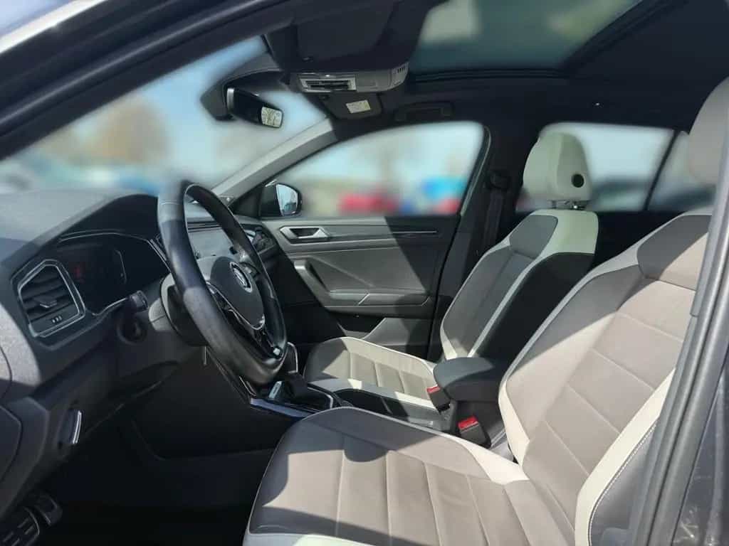 Volkswagen T-Roc Sport 2.0 TSI 4Motion AHK Pano LED Leder 10/2018-photo-13