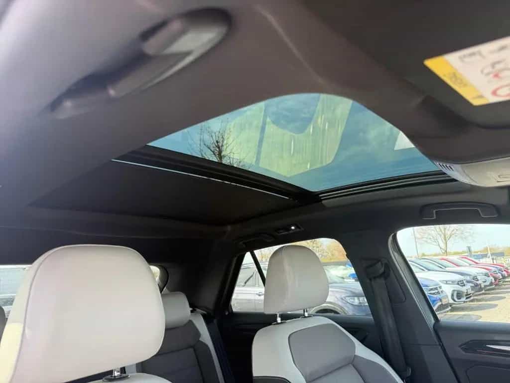 Volkswagen T-Roc Sport 2.0 TSI 4Motion AHK Pano LED Leder 10/2018-photo-23