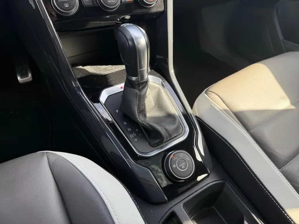 Volkswagen T-Roc Sport 2.0 TSI 4Motion AHK Pano LED Leder 10/2018-photo-30
