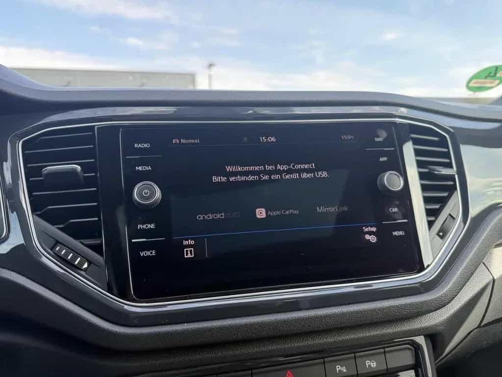 Volkswagen T-Roc Sport 2.0 TSI 4Motion AHK Pano LED Leder 10/2018-photo-33