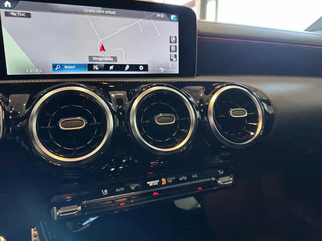 Mercedes-Benz CLA 200 Shooting Brake *AMG, RFK, CARPLAY, LED* 02/2020-photo-32