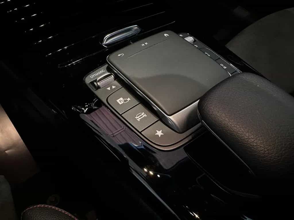 Mercedes-Benz CLA 200 Shooting Brake *AMG, RFK, CARPLAY, LED* 02/2020-photo-36