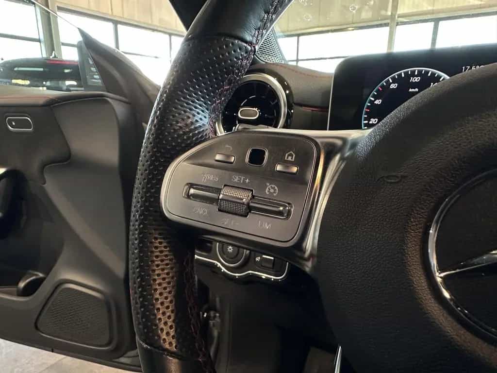 Mercedes-Benz CLA 200 Shooting Brake *AMG, RFK, CARPLAY, LED* 02/2020-photo-37