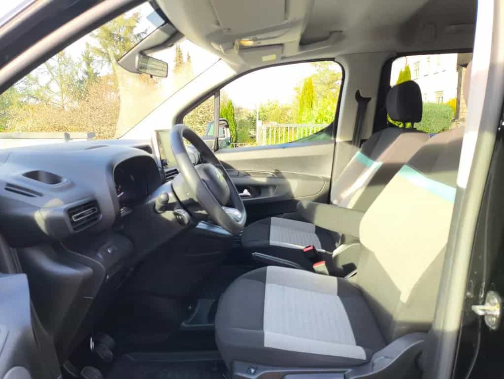 Citroën Berlingo Feel XL* Motor neu von Citroen*7 Sitze 09/2020-photo-12