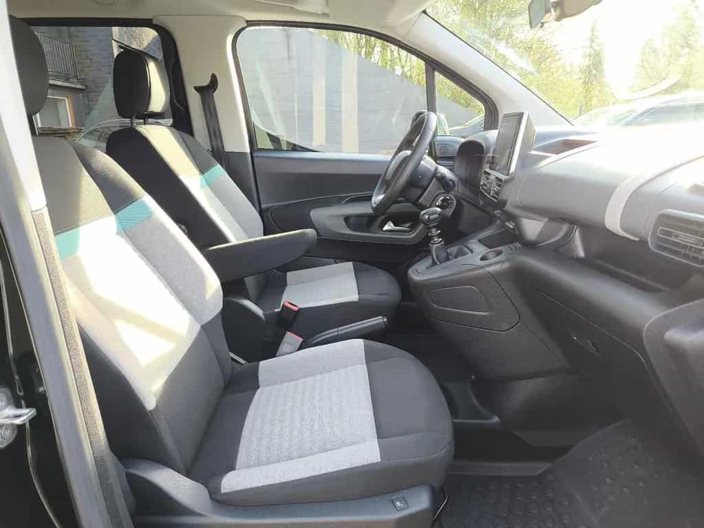 Citroën Berlingo Feel XL* Motor neu von Citroen*7 Sitze 09/2020-photo-15