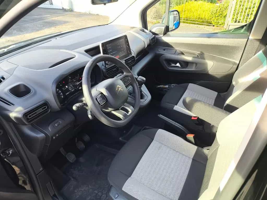 Citroën Berlingo Feel XL* Motor neu von Citroen*7 Sitze 09/2020-photo-17