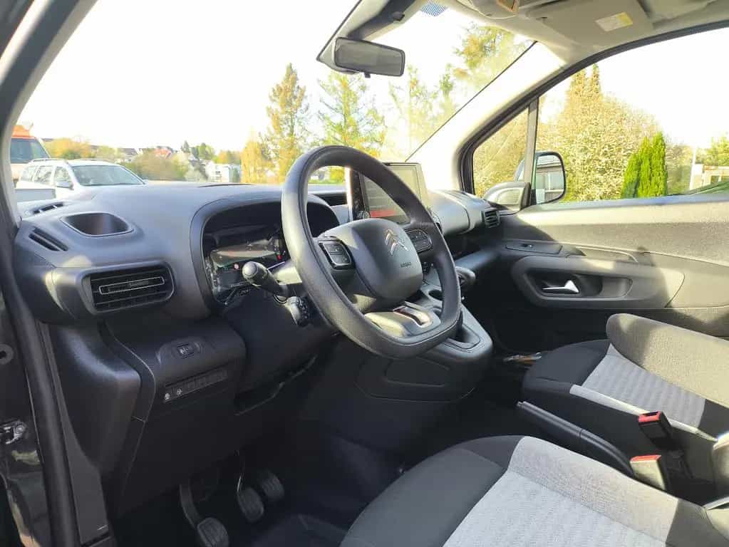 Citroën Berlingo Feel XL* Motor neu von Citroen*7 Sitze 09/2020-photo-18