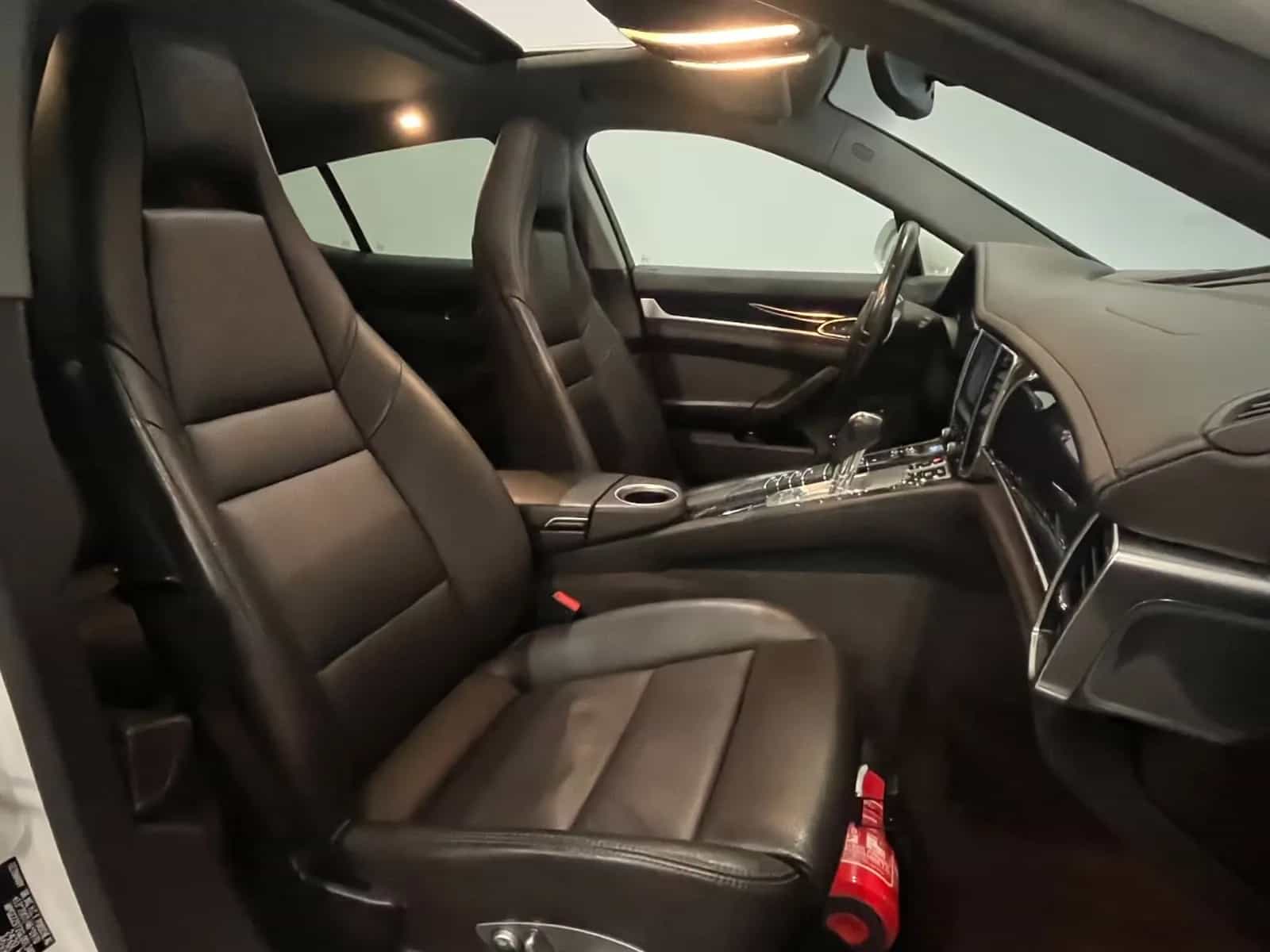 Porsche Panamera 04/2016-photo-11