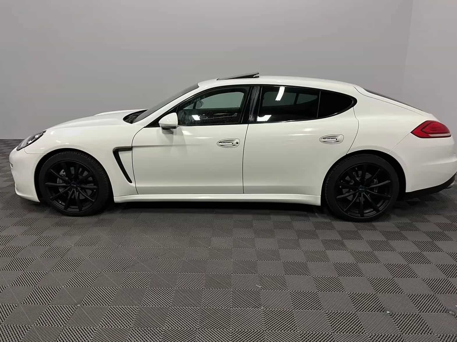 Porsche Panamera 04/2016-photo-2