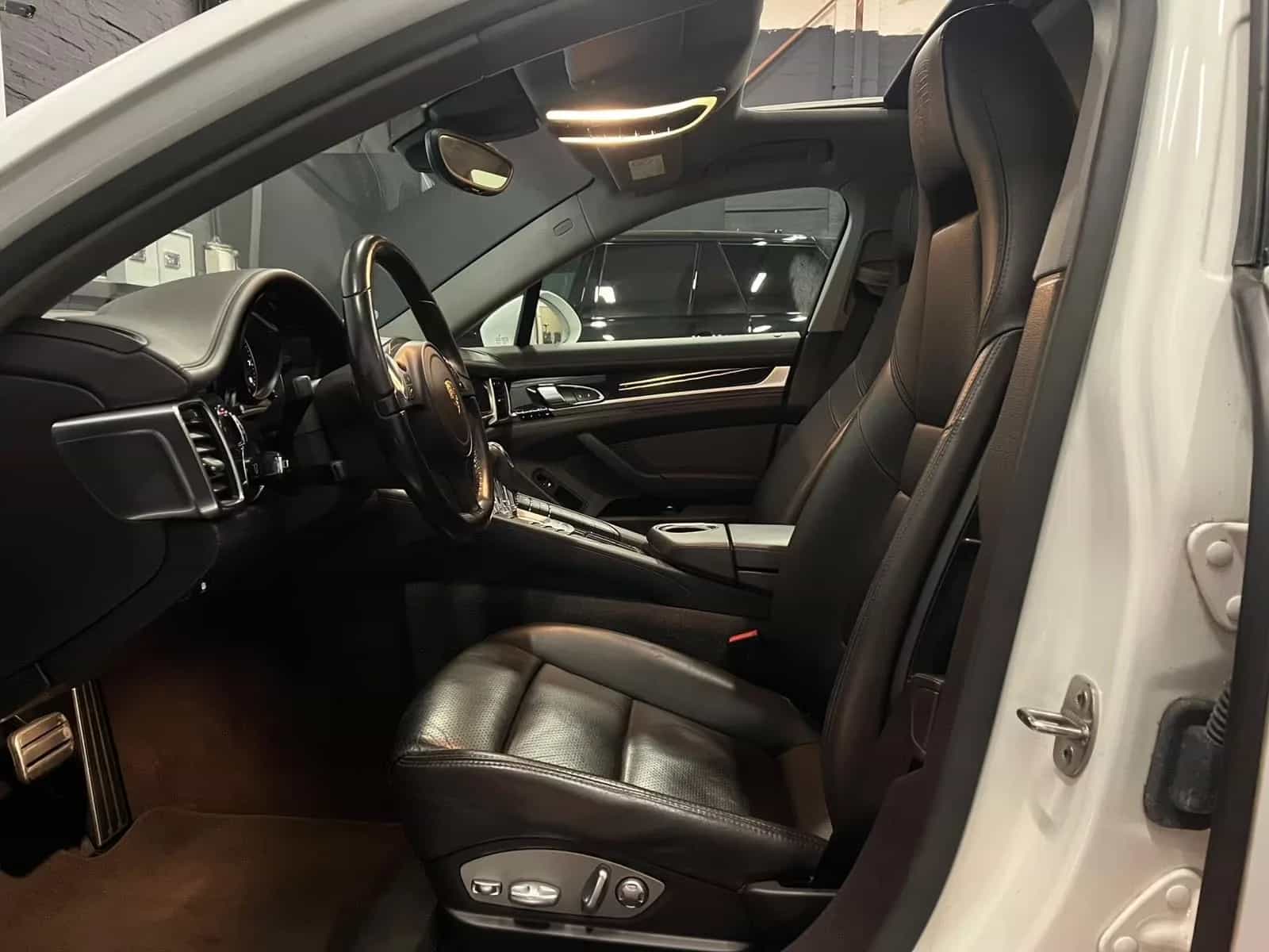 Porsche Panamera 04/2016-photo-7