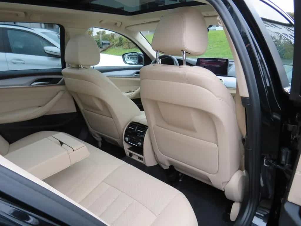 BMW 5 Series touring *1.HAND PANO *AHK *KAMERA 12/2020-photo-15