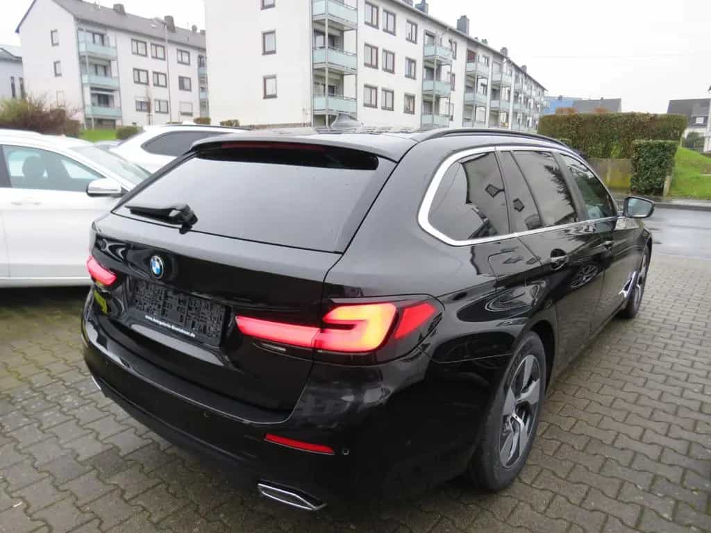 BMW 5 Series touring *1.HAND PANO *AHK *KAMERA 12/2020-photo-4