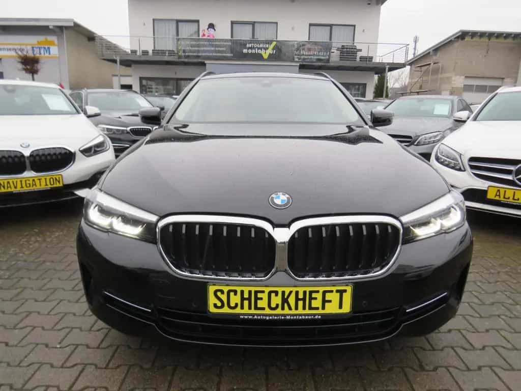 BMW 5 Series touring *1.HAND PANO *AHK *KAMERA 12/2020-photo-5