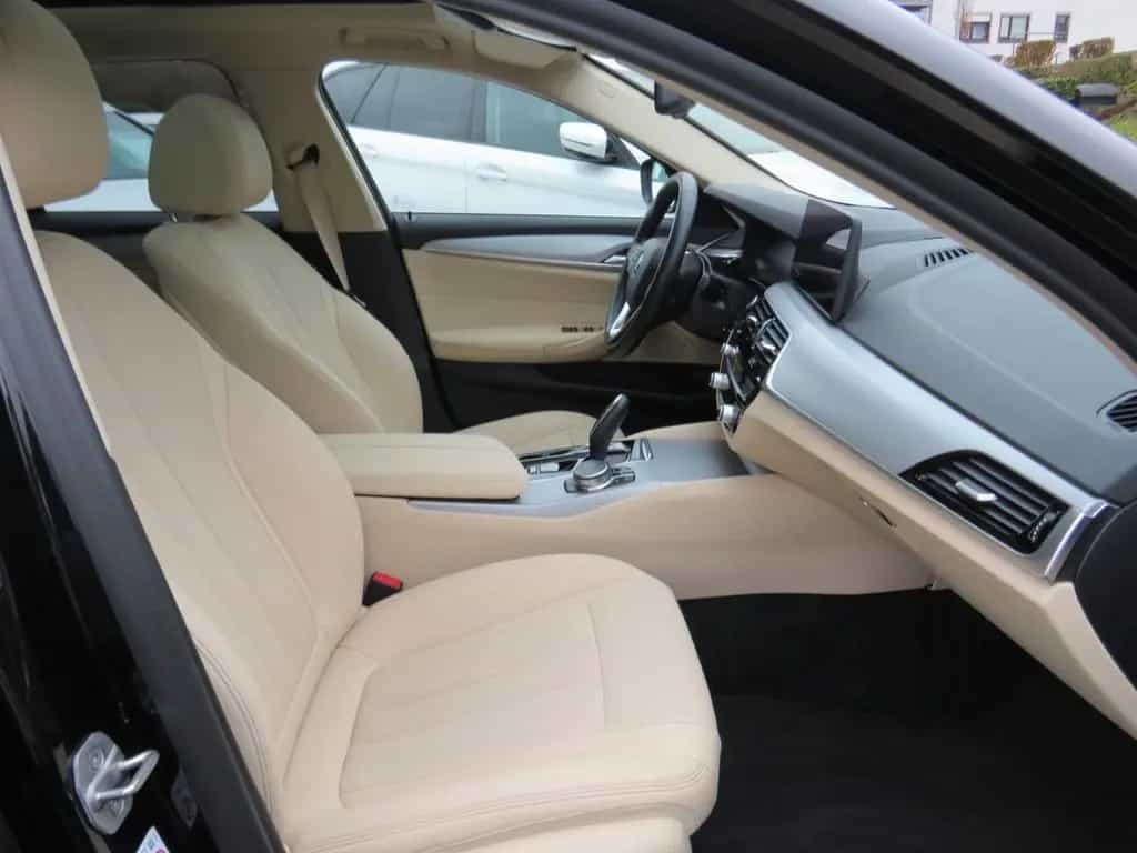 BMW 5 Series touring *1.HAND PANO *AHK *KAMERA 12/2020-photo-9