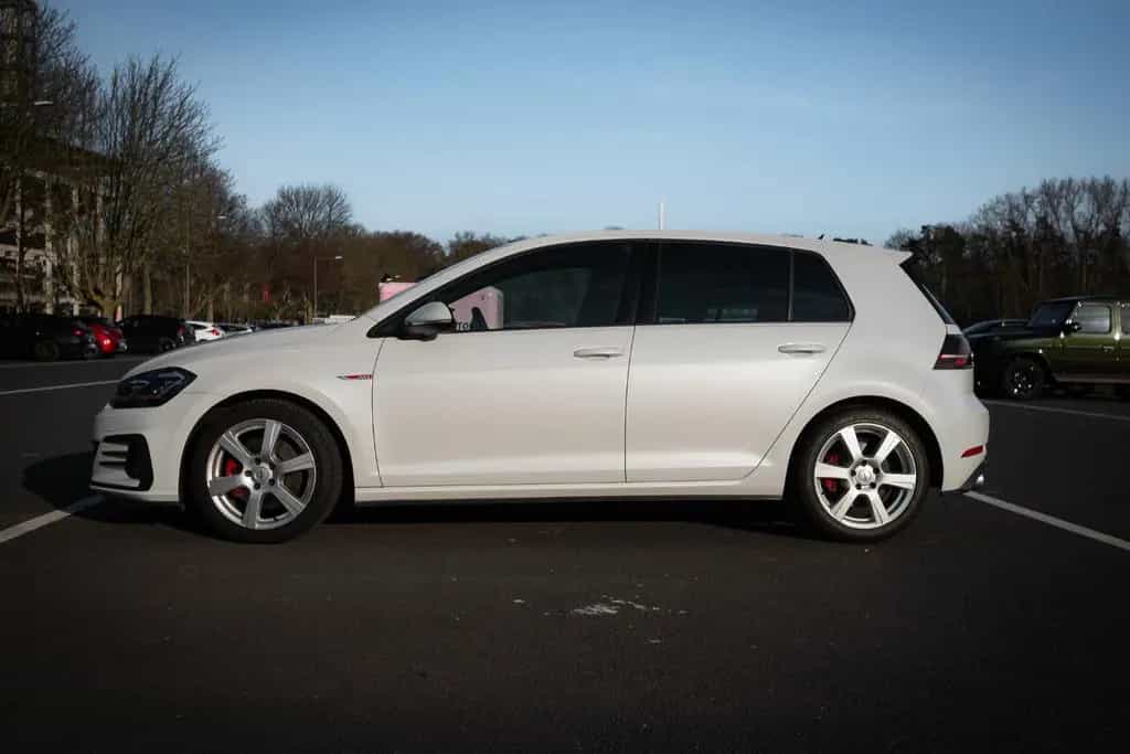 Volkswagen Golf 7 GTI - Unmodifiziert, top Zustand 07/2018-photo-0