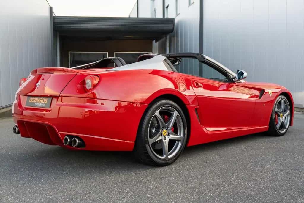 Ferrari 599 SA Aperta - Rosso Corsa - 1 of 80 09/2011-photo-1