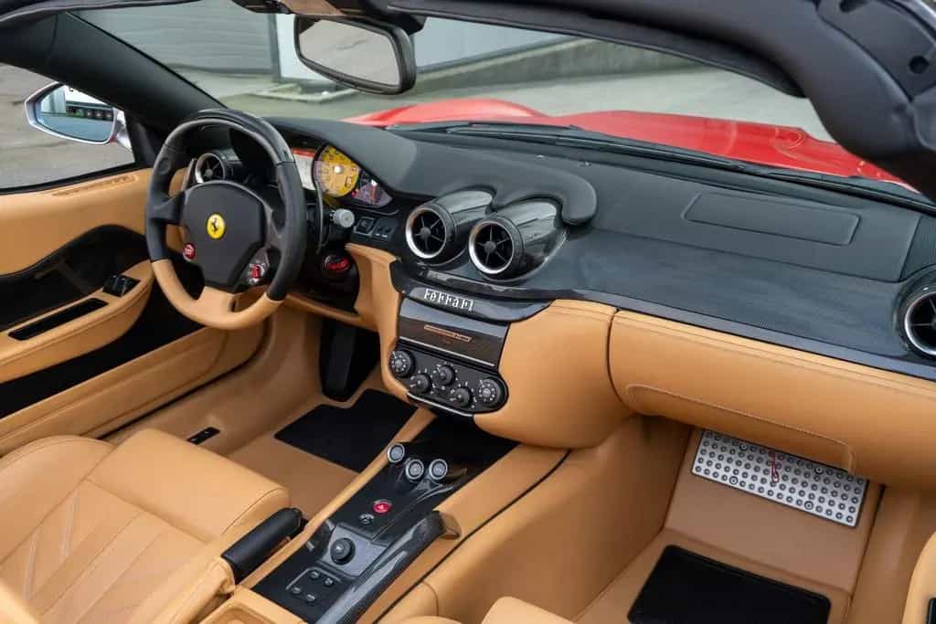 Ferrari 599 SA Aperta - Rosso Corsa - 1 of 80 09/2011-photo-12