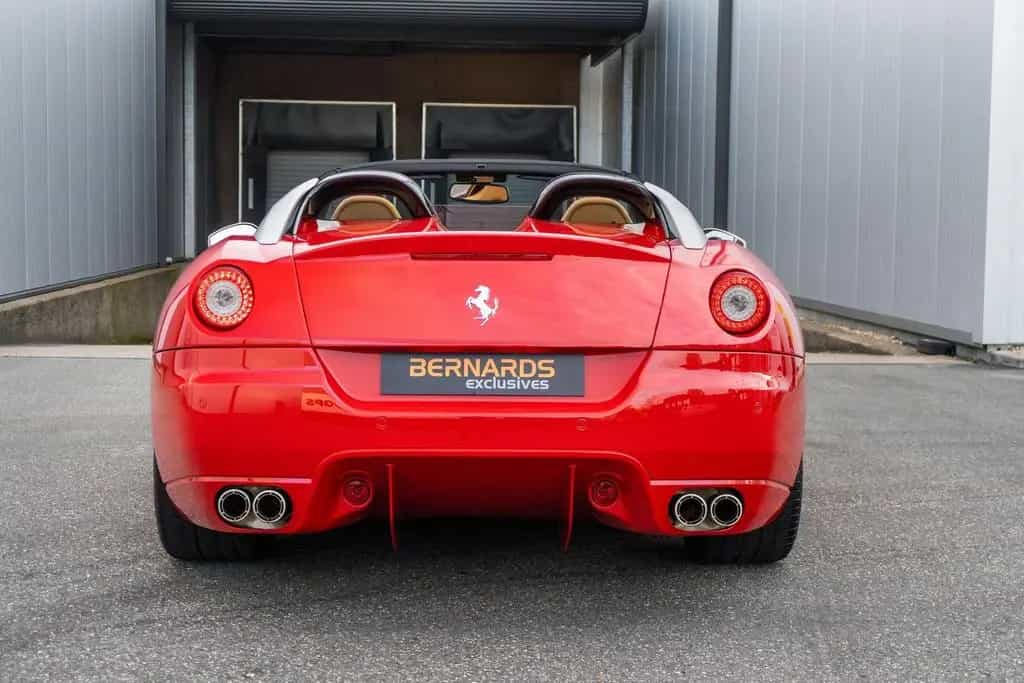 Ferrari 599 SA Aperta - Rosso Corsa - 1 of 80 09/2011-photo-25