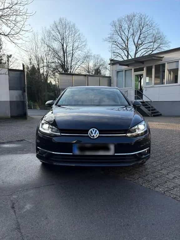 Volkswagen VW Golf 71.0 TSI 02/2019-photo-1