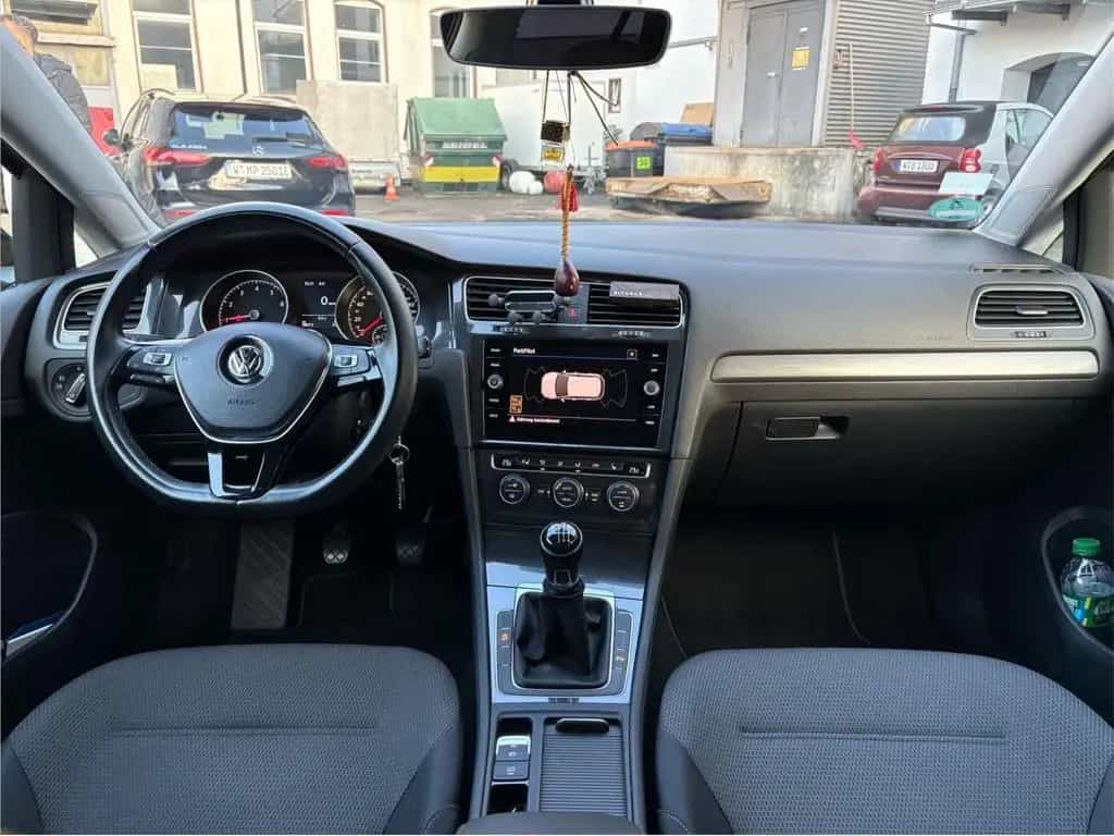 Volkswagen VW Golf 71.0 TSI 02/2019-photo-7