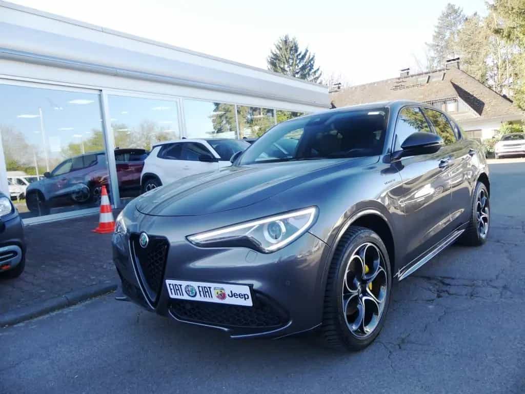 Alfa Romeo Stelvio VELOCE 2.0 TURBO Q4 PANO KAMERA XENON AL 12/2021-photo-3