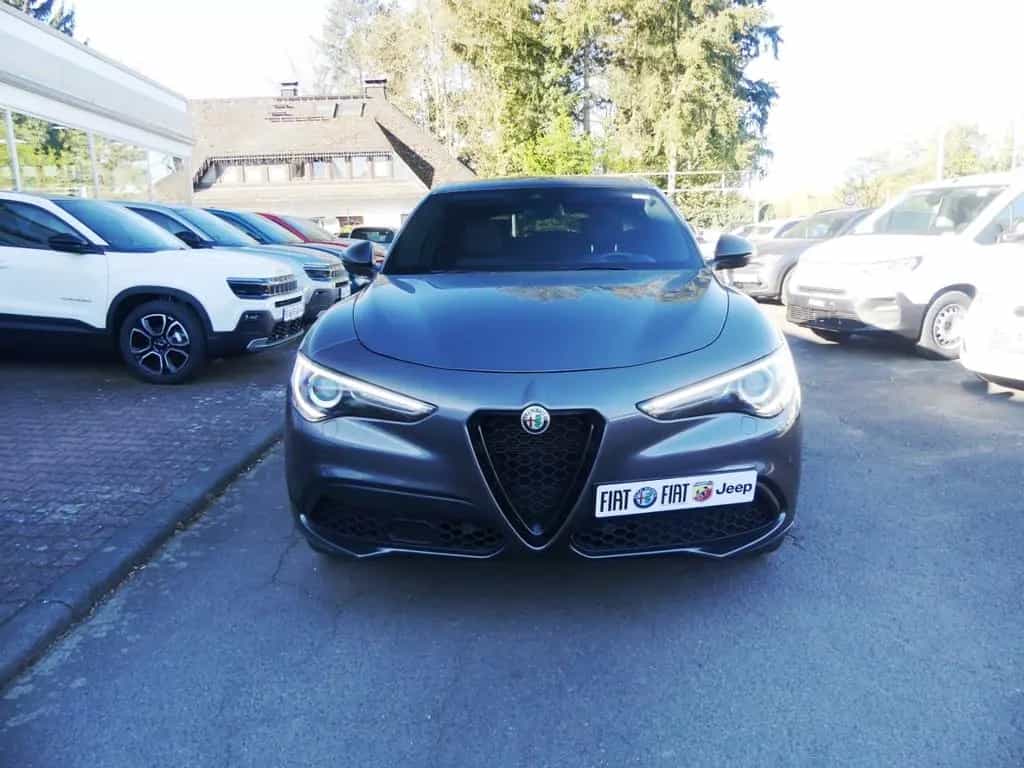 Alfa Romeo Stelvio VELOCE 2.0 TURBO Q4 PANO KAMERA XENON AL 12/2021-photo-5