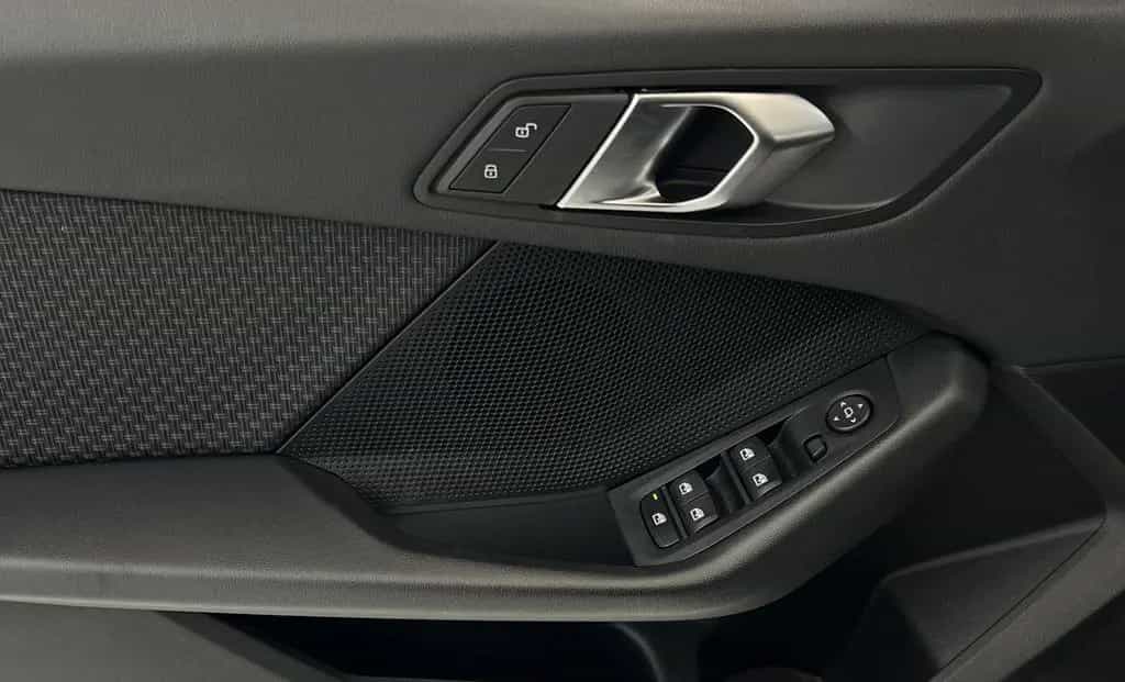 BMW 1 Series i Advantage*1,5-100kW*NAVI*TEMP*LED*SH*PDC*E6 12/2022-photo-17