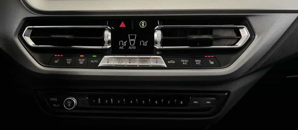BMW 1 Series i Advantage*1,5-100kW*NAVI*TEMP*LED*SH*PDC*E6 12/2022-photo-41