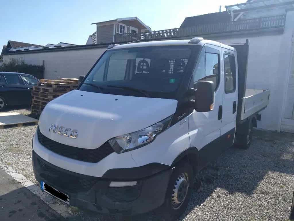 Iveco Daily-Pritsche 08/2016-photo-1