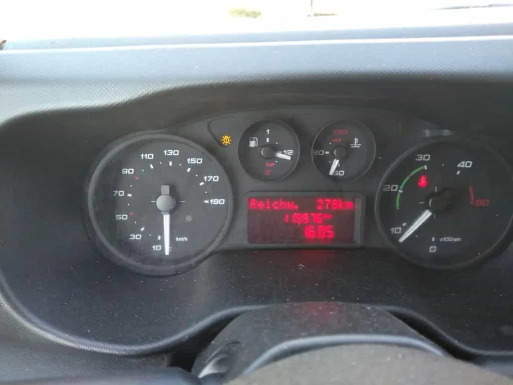 Iveco Daily-Pritsche 08/2016-photo-6