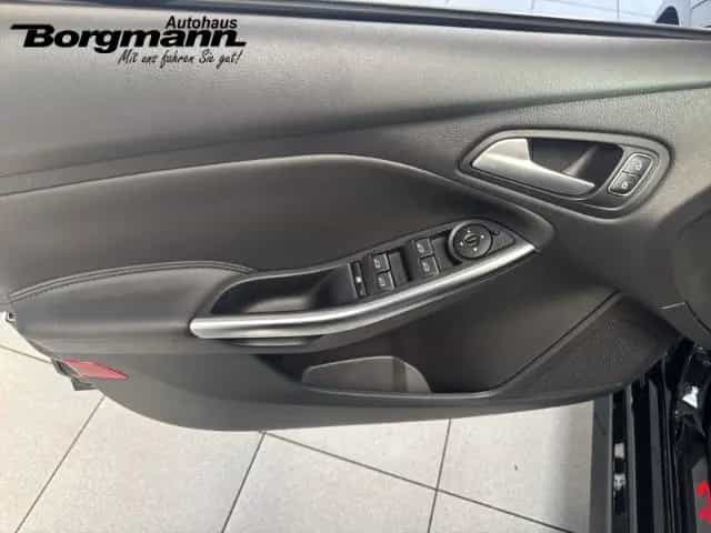 Ford Focus Turnier ST Navi - PDC - Sportpaket 06/2017-photo-9