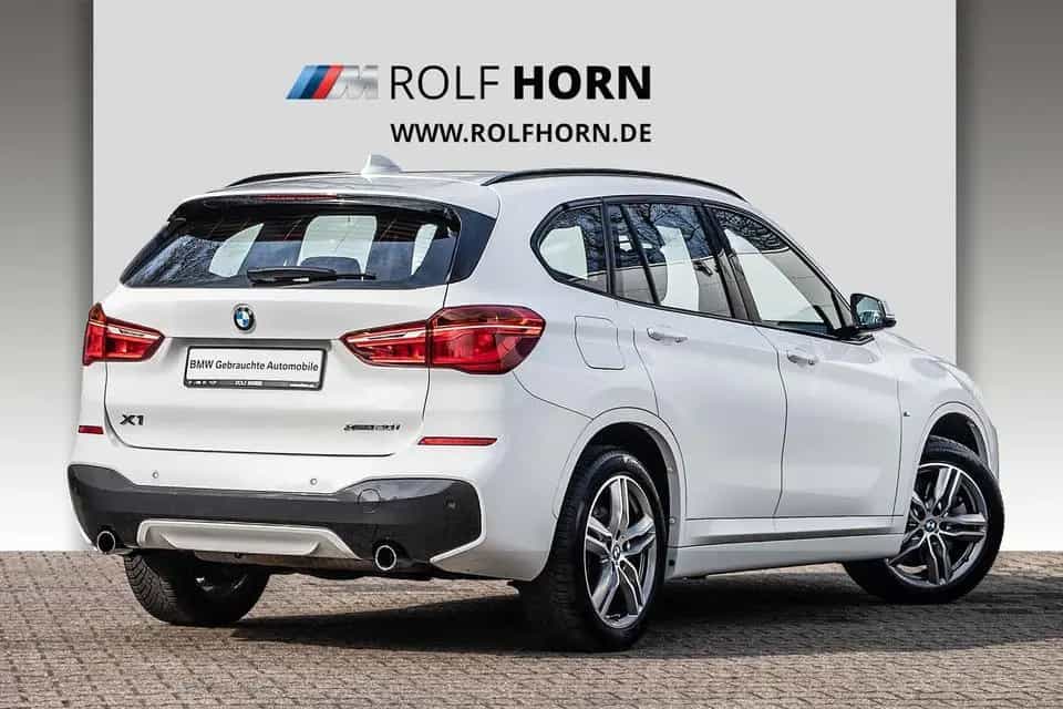BMW X1 xDrive20i M Sportpaket AHK Navi PDC LED Klima 03/2018-photo-1