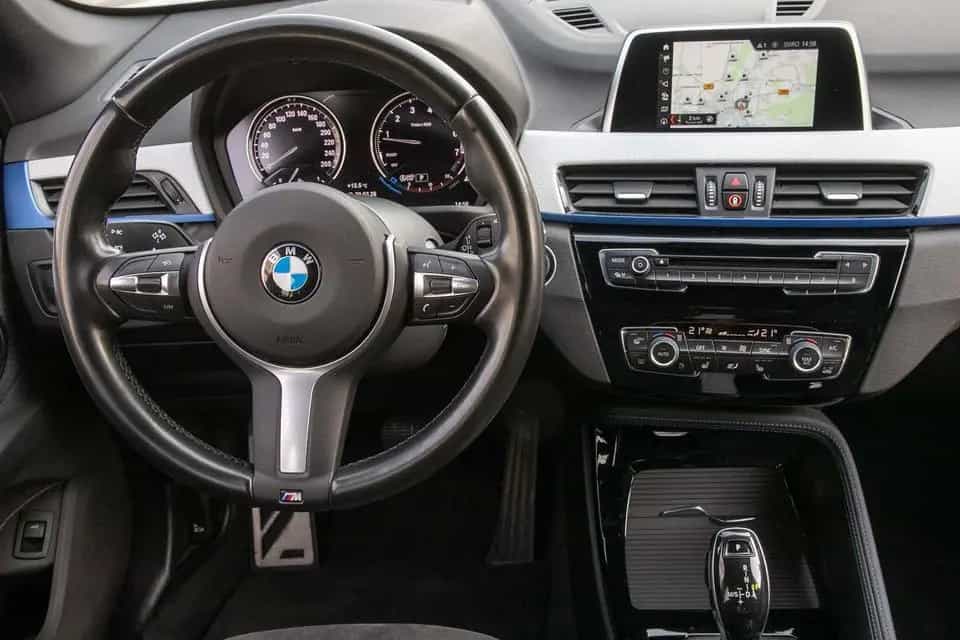 BMW X1 xDrive20i M Sportpaket AHK Navi PDC LED Klima 03/2018-photo-11